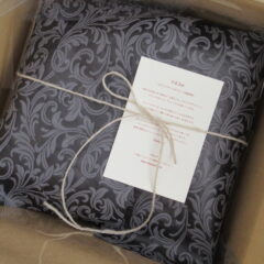 贈り物にドライフラワーリースを